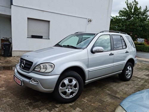Mercedes w163 - mercedes,